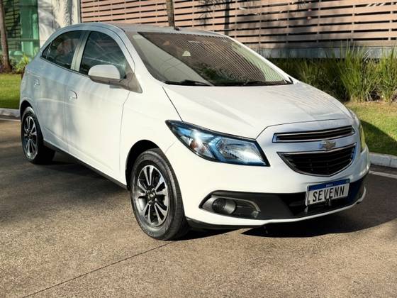 CHEVROLET ONIX 1.4 MPFI LTZ 8V FLEX 4P MANUAL CHEVROLET ONIX 1.4 MPFI LTZ 8V FLEX 4P MANUAL